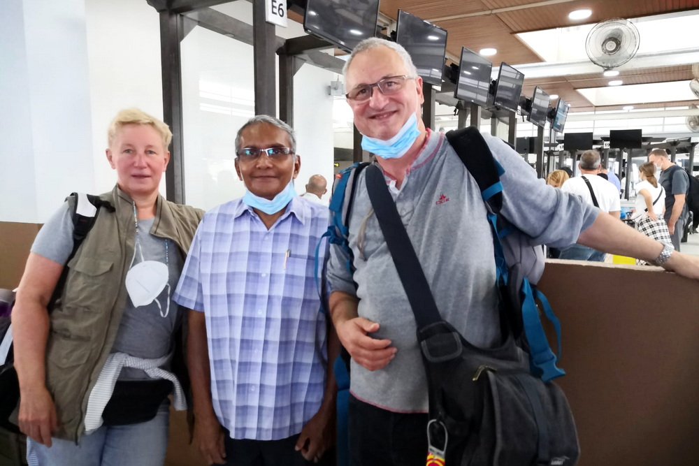 023 2021-10 Remo 8q7rm