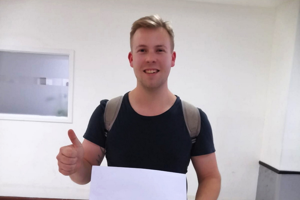 025 2019-19 Tommy 8q7kx